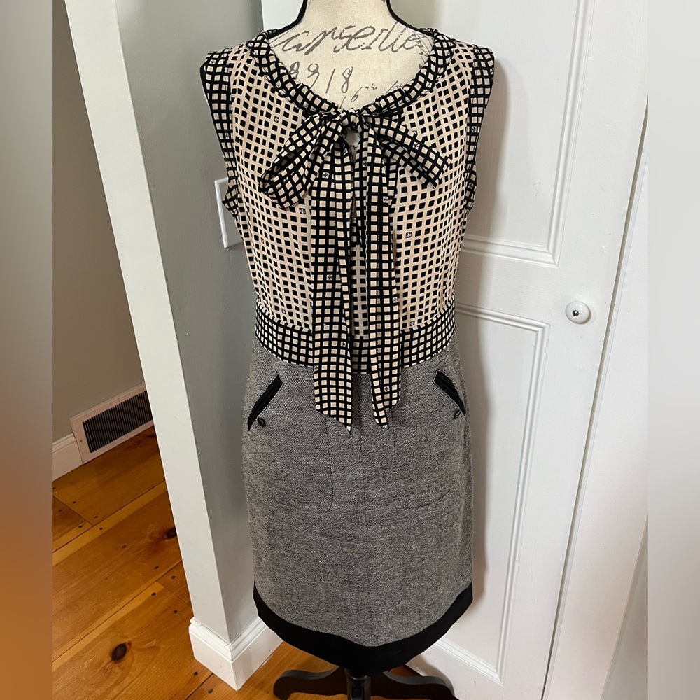 Tory Burch Roderick Combo Gray/Ivory Sleeveless Dress. Women's Size: 4.